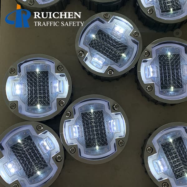 <h3>Bluetooth Solar Motorway Stud Lights With Anchors For Park </h3>
